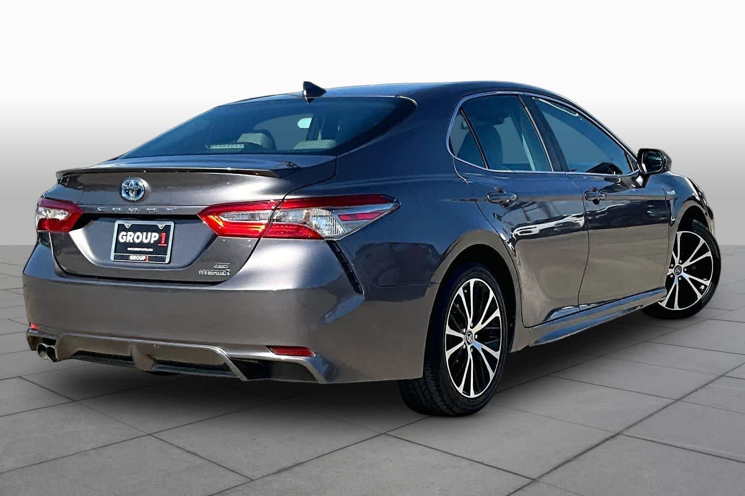 Used 2019 Predawn Gray Mica Toyota Hybrid SE image 13