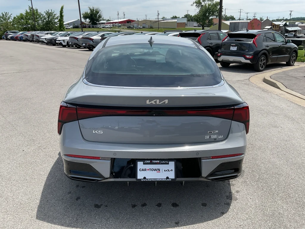 Used 2025 Wolf Gray Kia GT-Line image 8