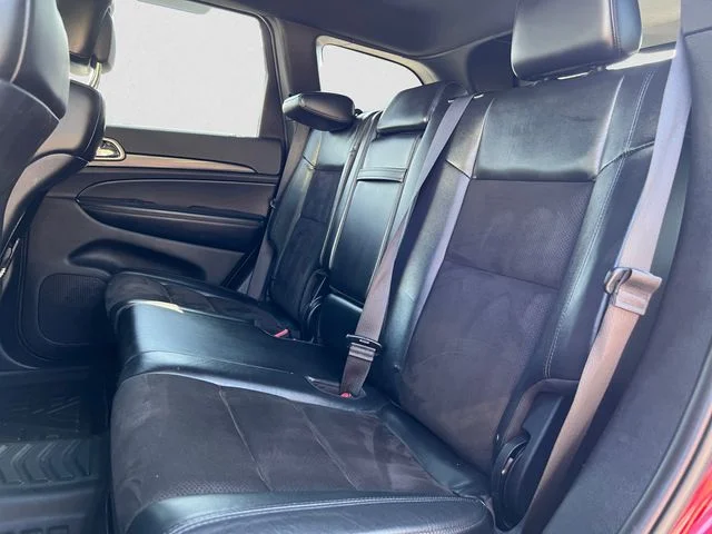 Used 2020 Red Jeep Altitude image 13