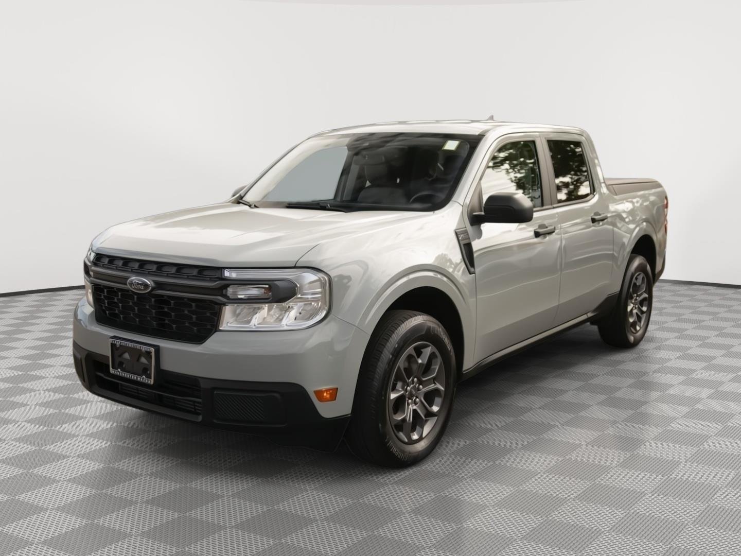Used 2024 Atlas Blue Metallic Ford XLT image 18