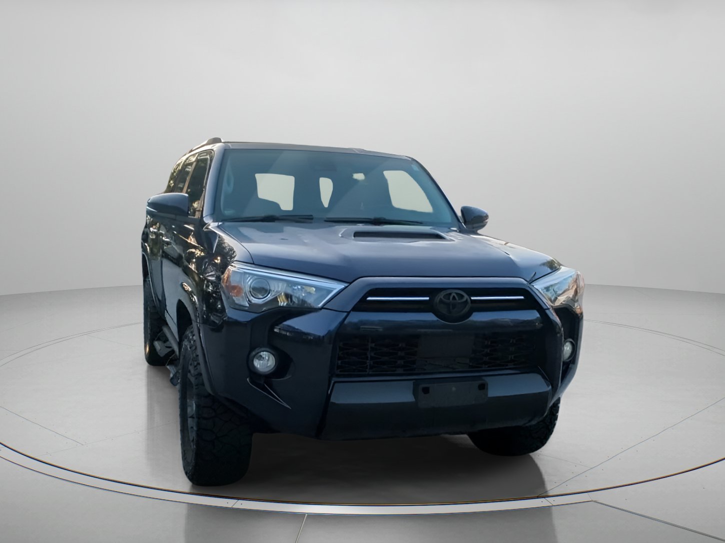 Used 2020 Nautical Blue Metallic Toyota Venture image 2