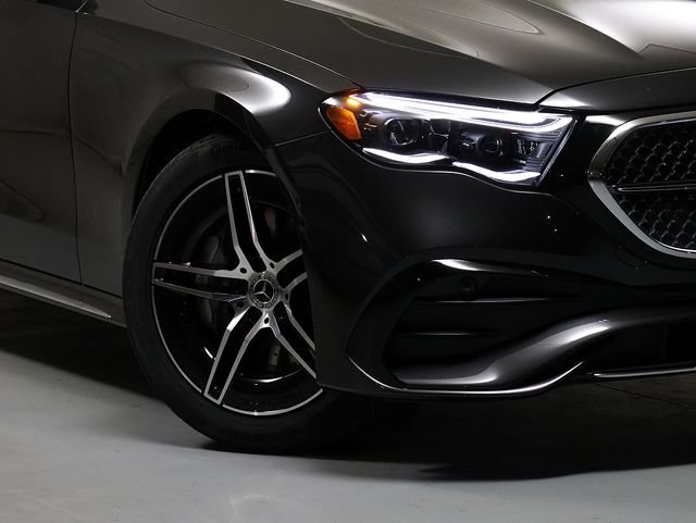 New 2026 Graphite Grey Metallic Mercedes-Benz E 450 image 3