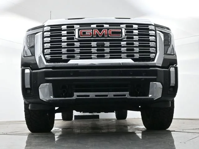 Used 2024 Onyx Black GMC Denali image 10