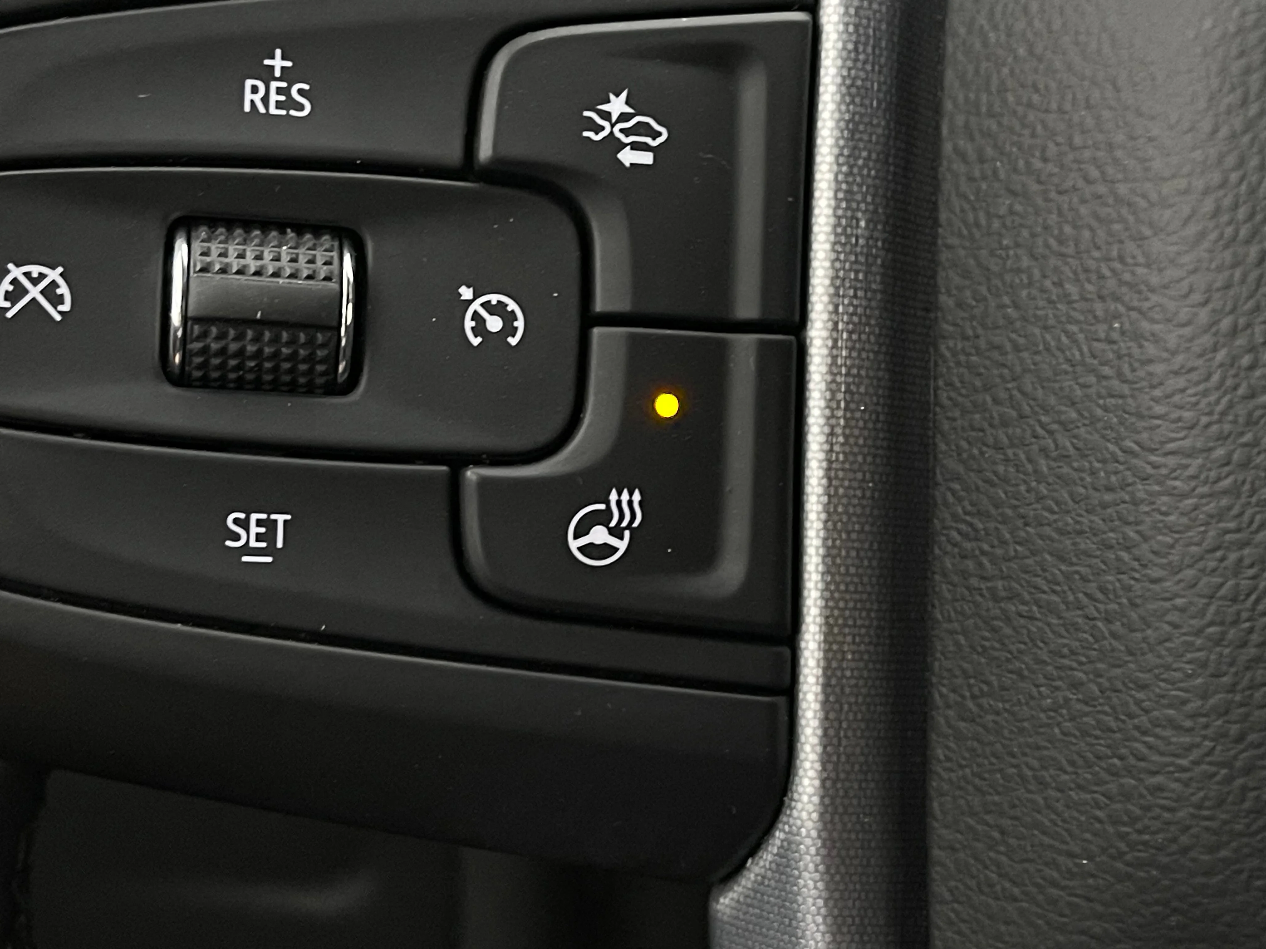 Used 2024 White Frost Tricoat GMC SLT image 23