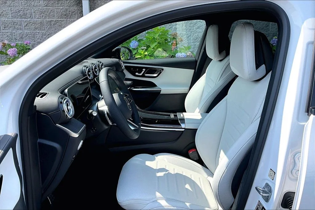 New 2026  Mercedes-Benz GLC 300 Coupe image 9