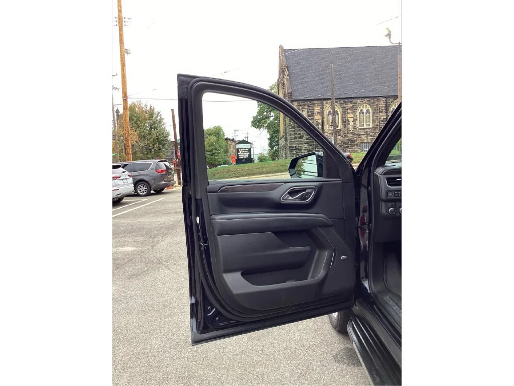 Used 2023 MIDNIGHT BLUE METALLIC Chevrolet LT image 18