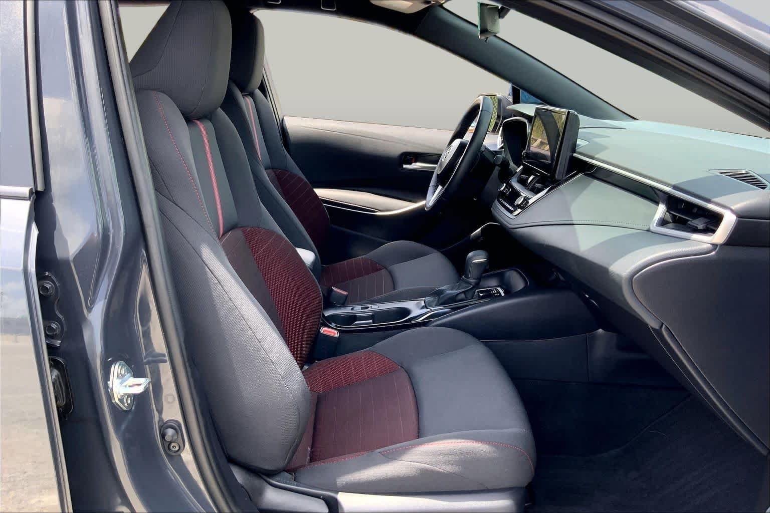 Used 2025 Underground Toyota SE image 9