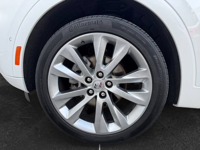 Used 2023 WHITE FROST TRICOAT Buick Avenir image 9