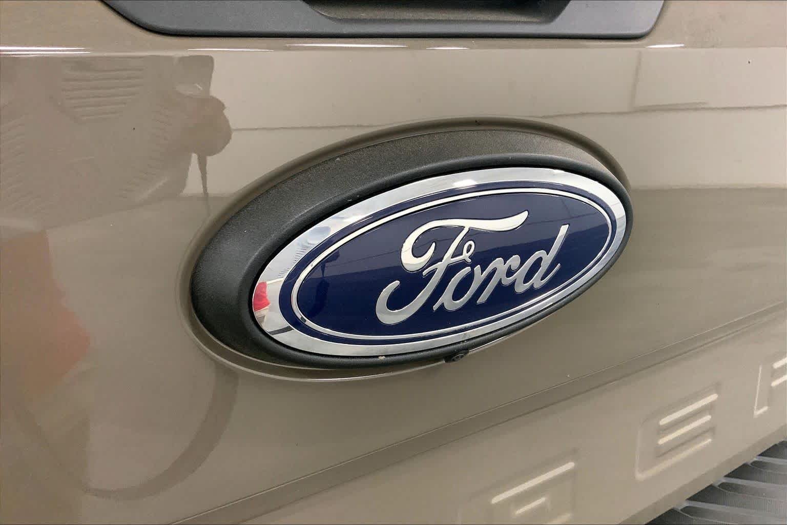 New 2026 Marsh Gray Ford XLT image 12