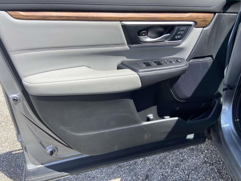 Used 2022 Silver Honda EX-L image 11