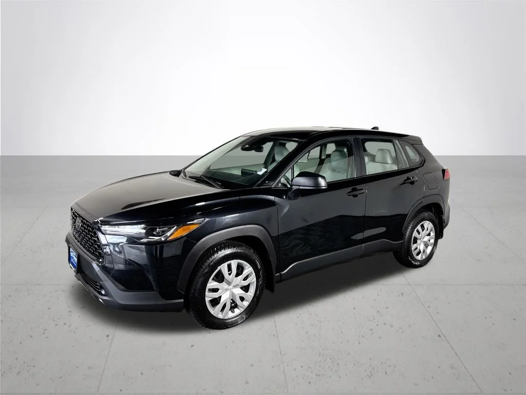 Used 2025 Black Toyota L image 2