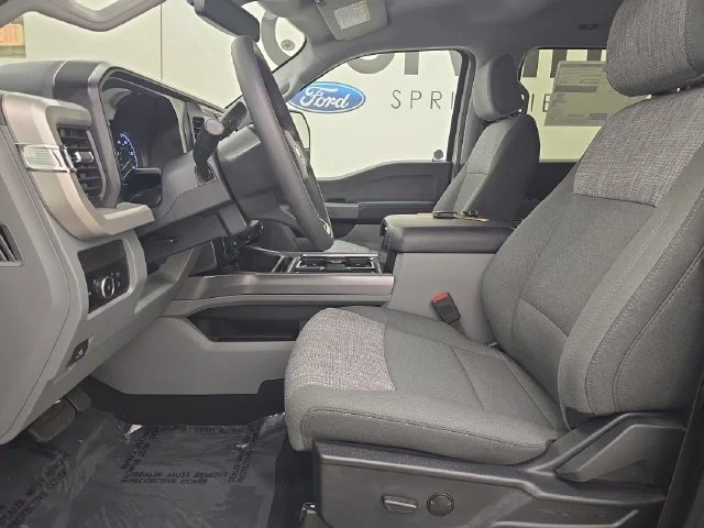 New 2027 Oxford White Ford F-350® XLT image 23