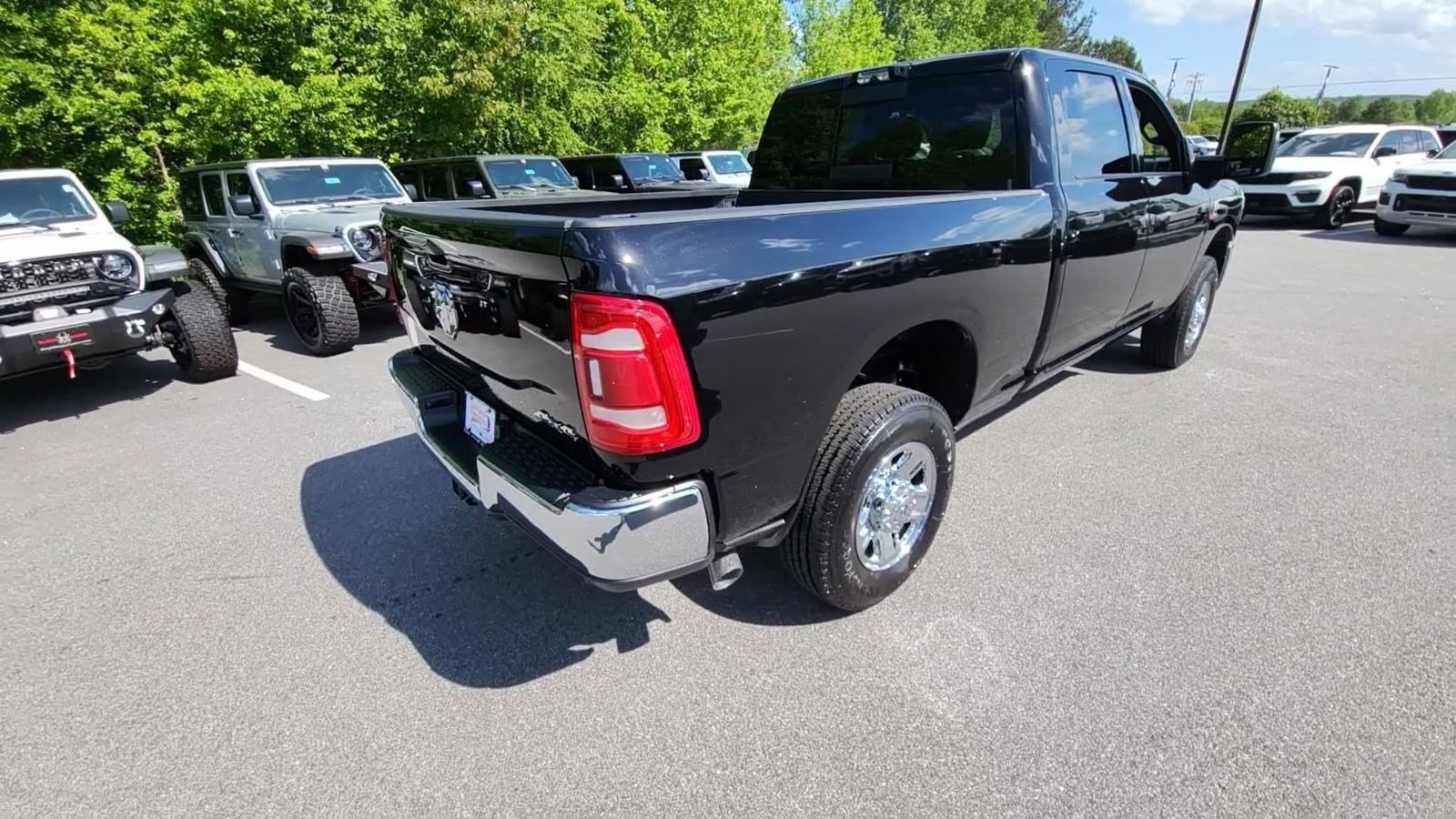 2024 Ram 2500 Tradesman photo 4