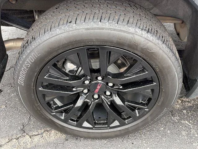 2024 GMC Sierra 1500 SLT - Photo 38