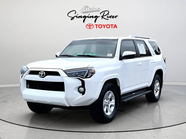Used 2016 White Toyota SR5 image 3