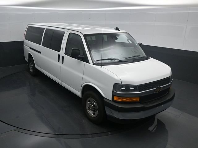 2024 Chevrolet Express 3500 LT Extended's photo