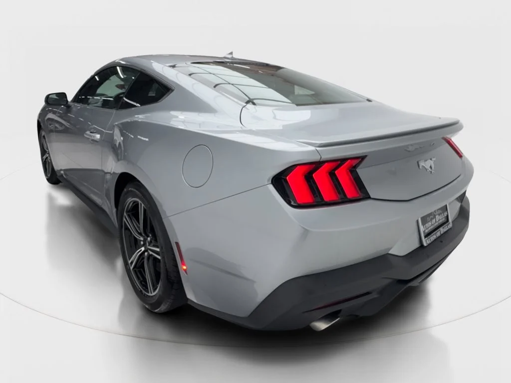Used 2025 Silver Ford EcoBoost Premium image 11