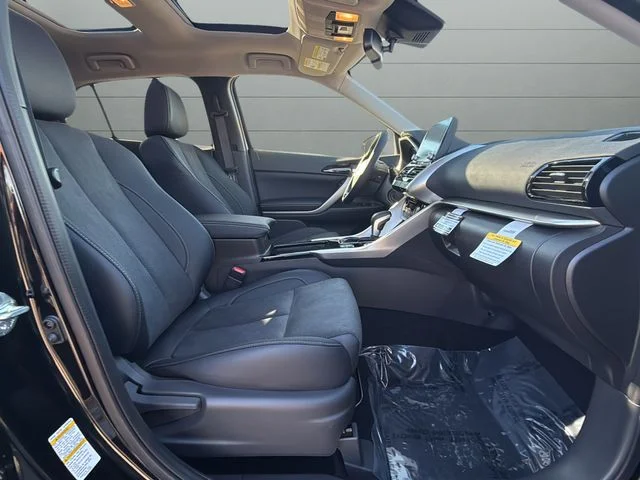 New 2026 Black Mitsubishi SE image 10
