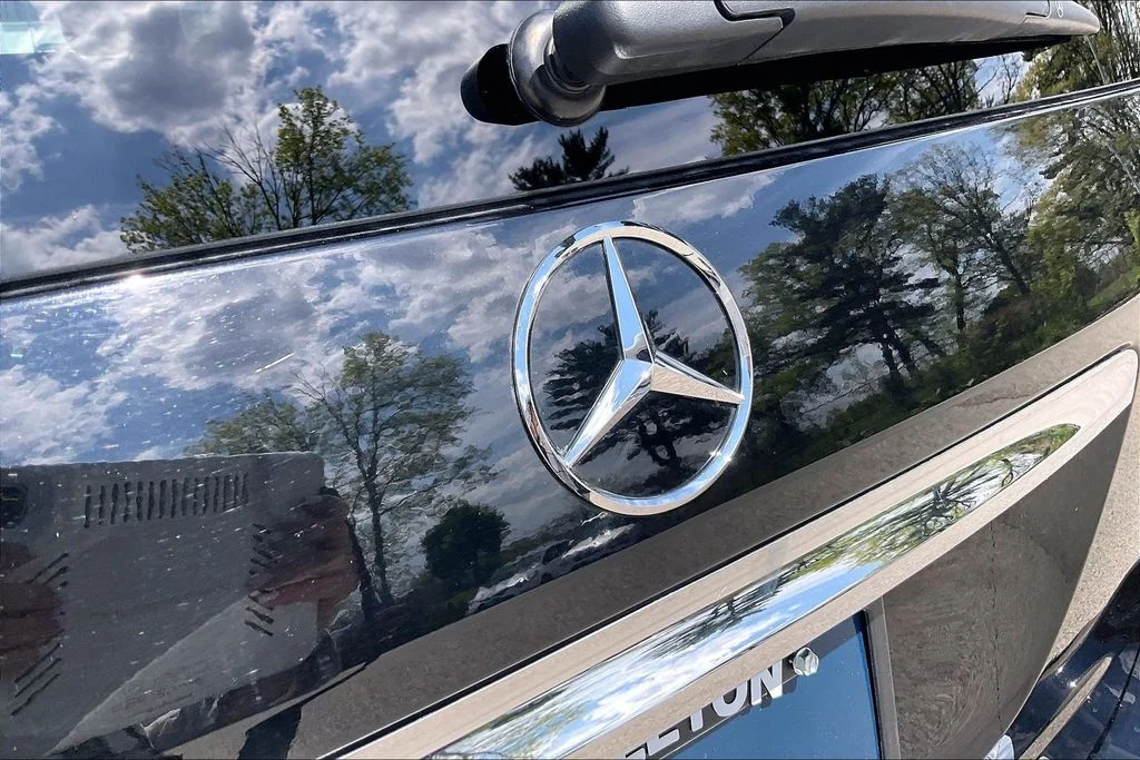 Used 2012 Black Mercedes-Benz GL 450 image 7