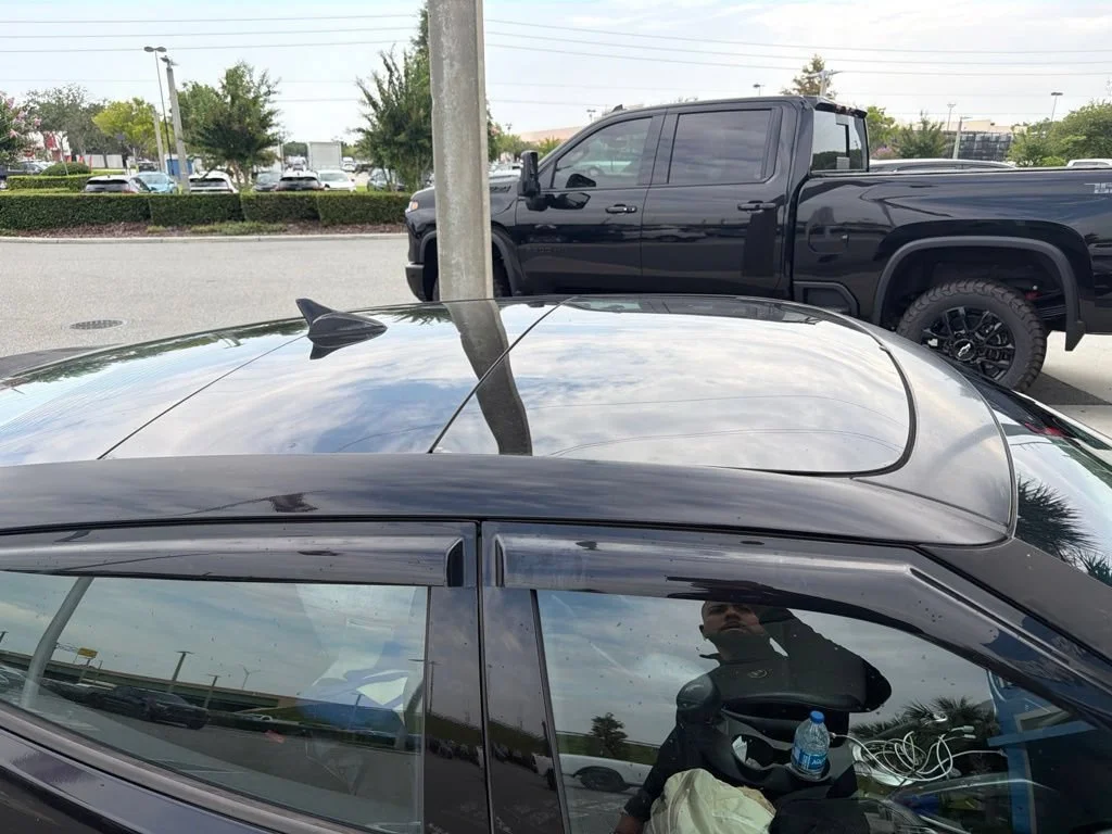 Used 2013 Black Hyundai Base w/Black image 7