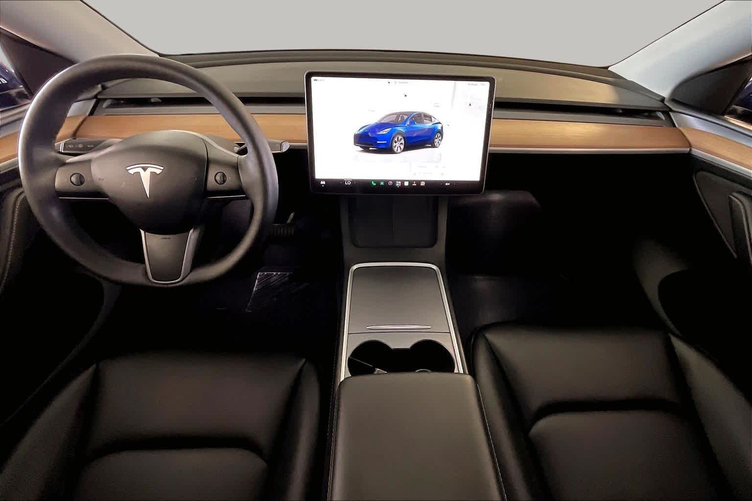 Used 2023 Deep Blue Metallic Tesla  image 13