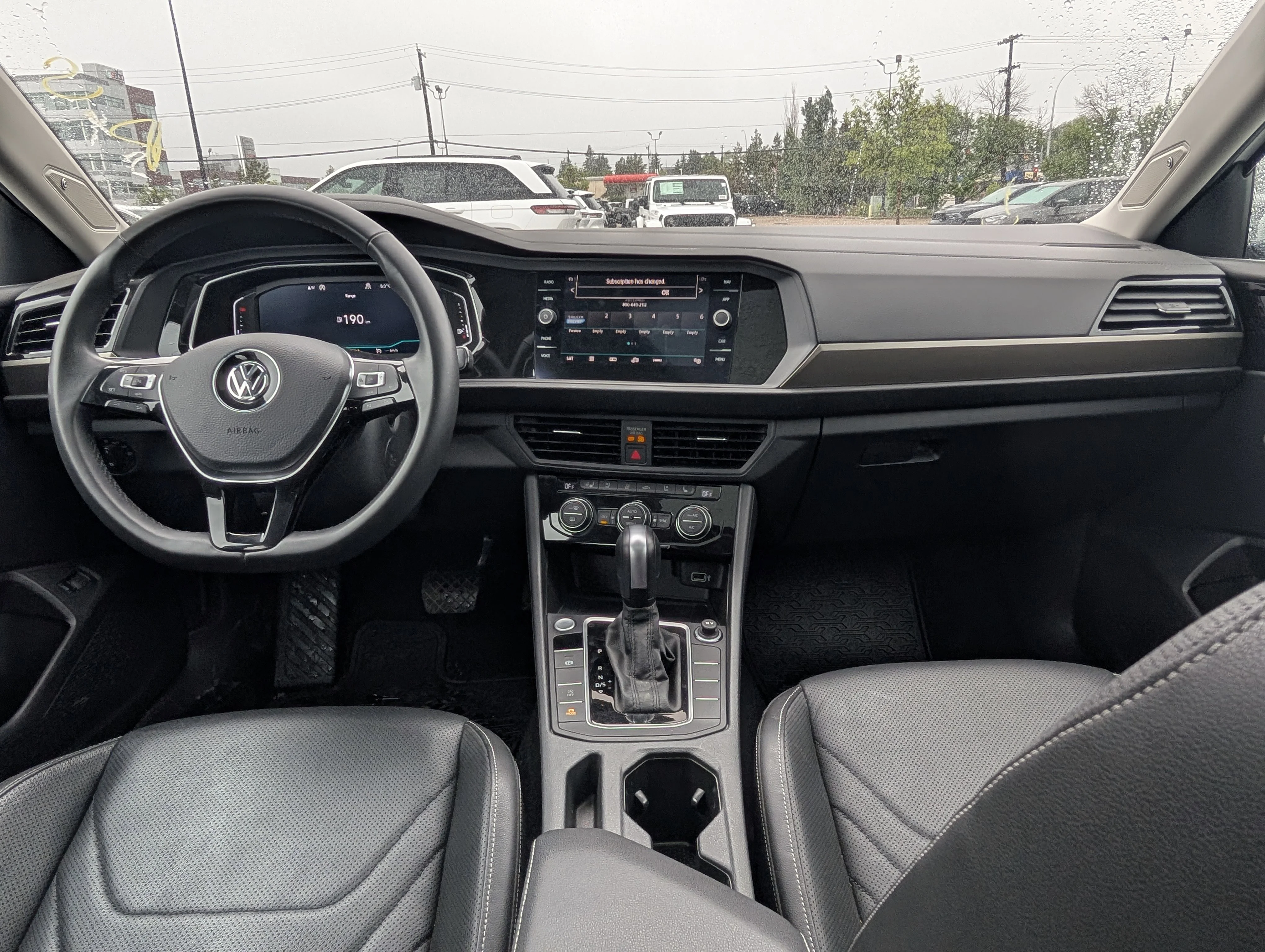 Used 2020 Pure White Volkswagen Execline image 22
