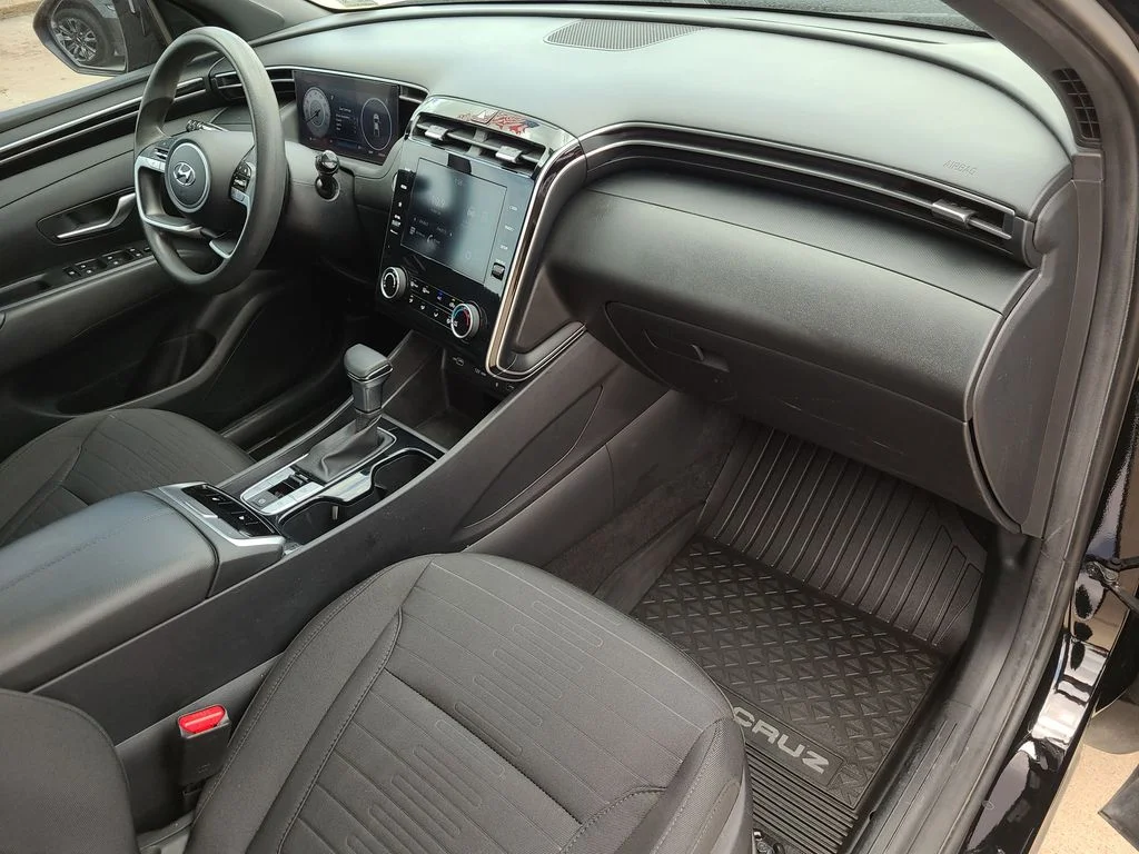 Used 2023 Black Hyundai SEL image 11
