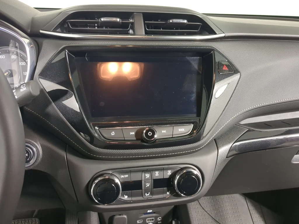 Used 2023 White Chevrolet ACTIV image 24
