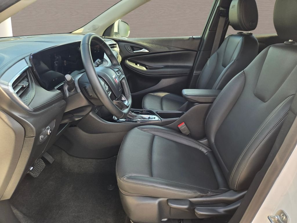Used 2024 White Buick Sport Touring image 21