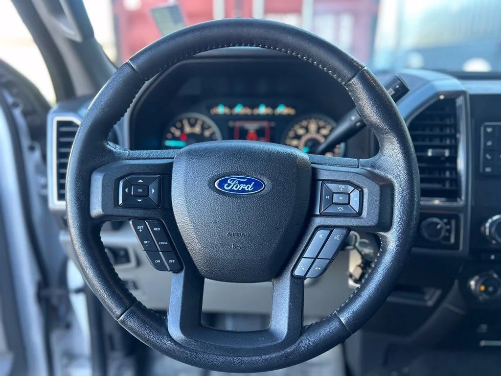 Used 2018 Oxford White Ford XLT image 11