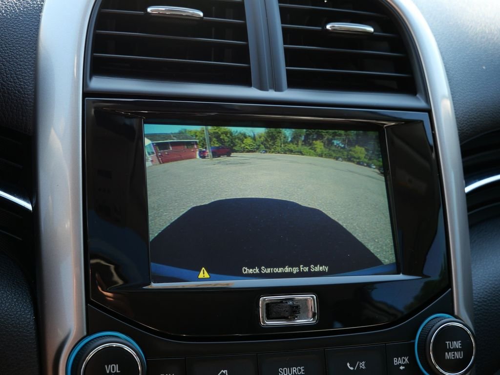 Used 2014 Silver Chevrolet LT image 28
