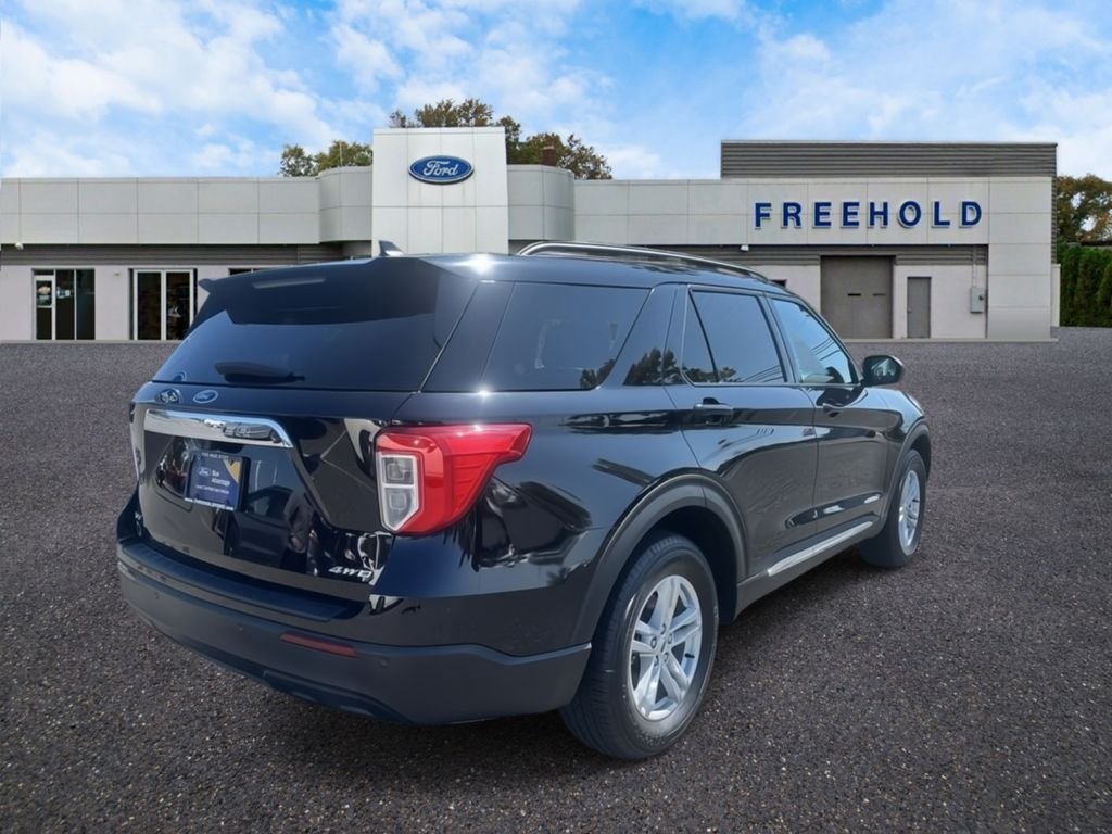 2023 Ford Explorer XLT - Photo 4