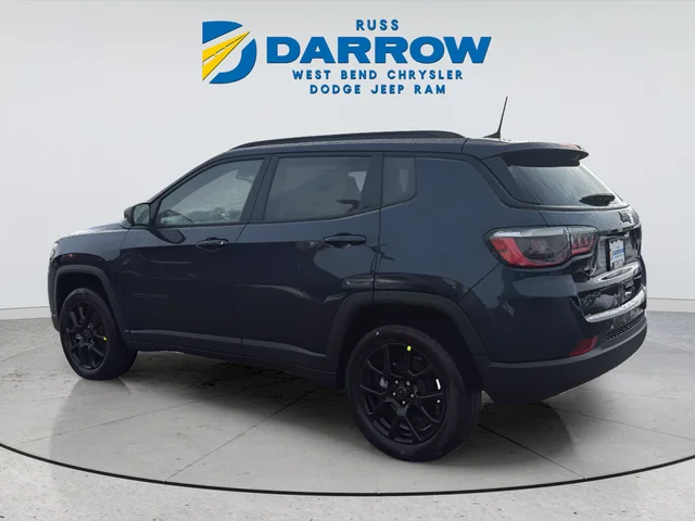 New 2026 Fathom Blue Pearl Coat Jeep Latitude image 3