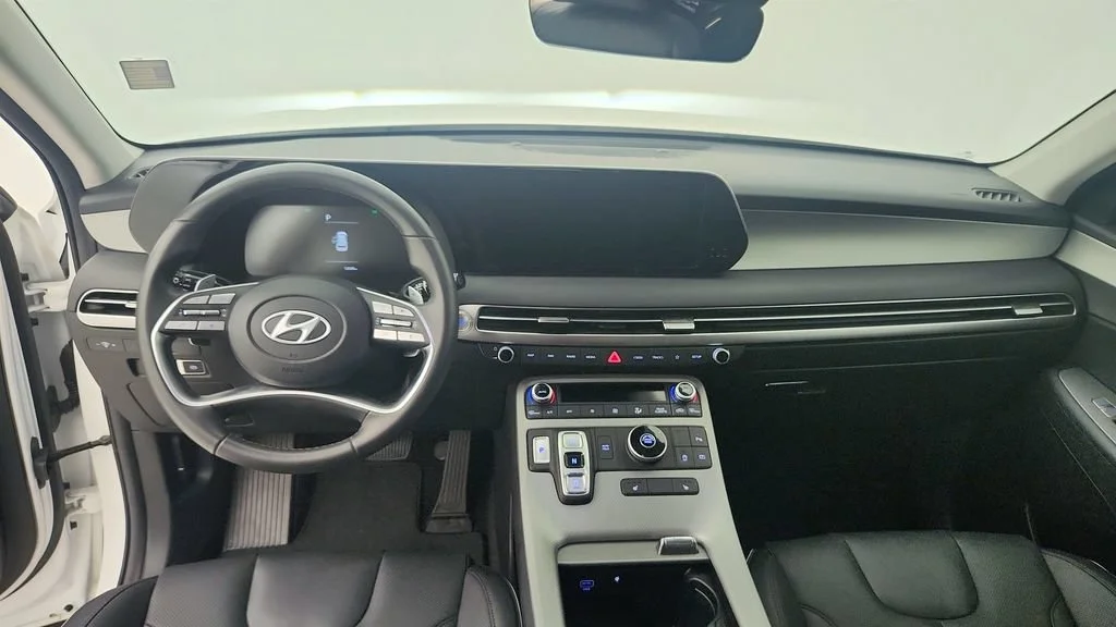 Used 2025 White Hyundai XRT image 23