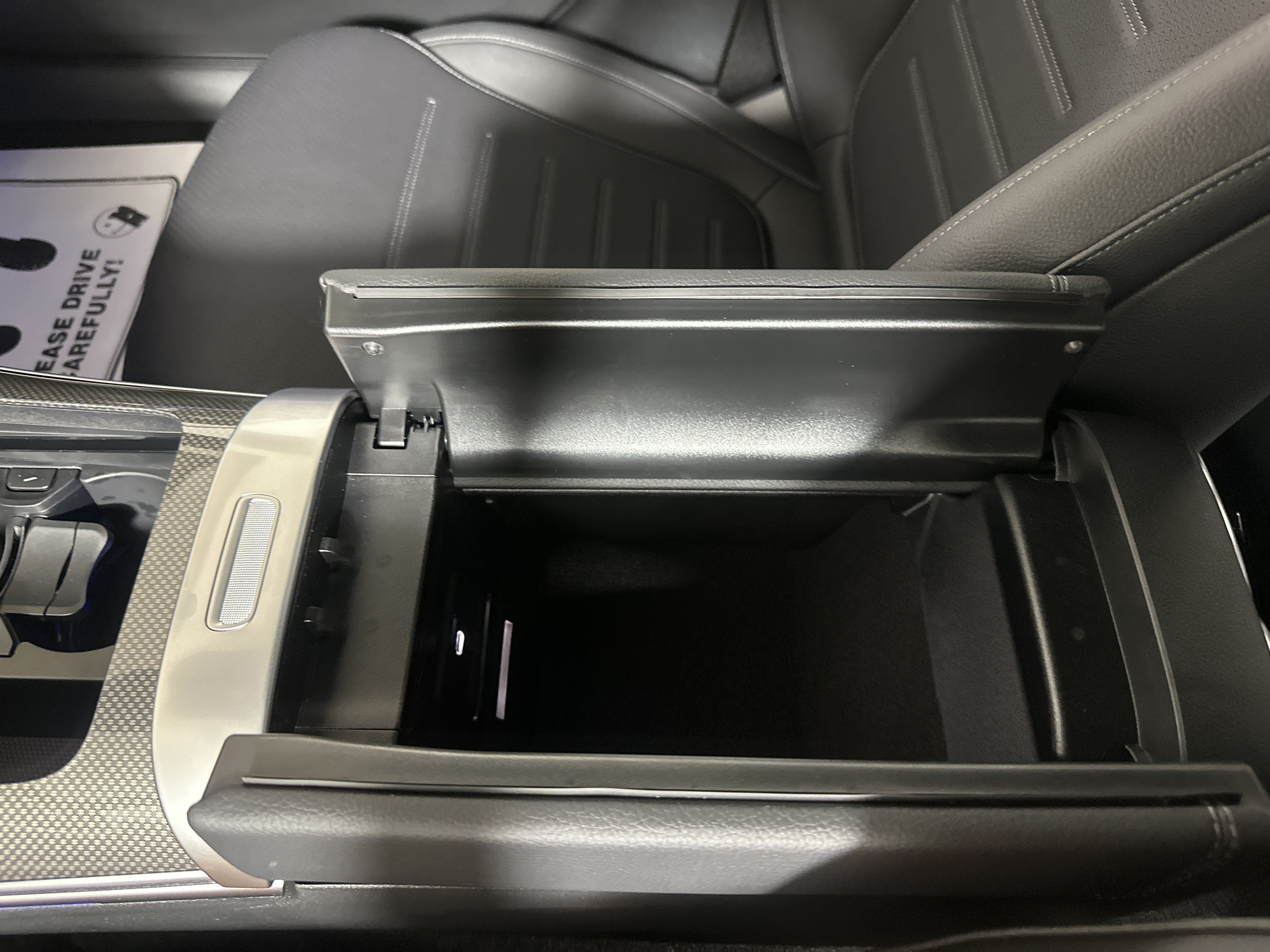 New 2026 GRAPHITE GREY METALLIC Mercedes-Benz C 300 image 20