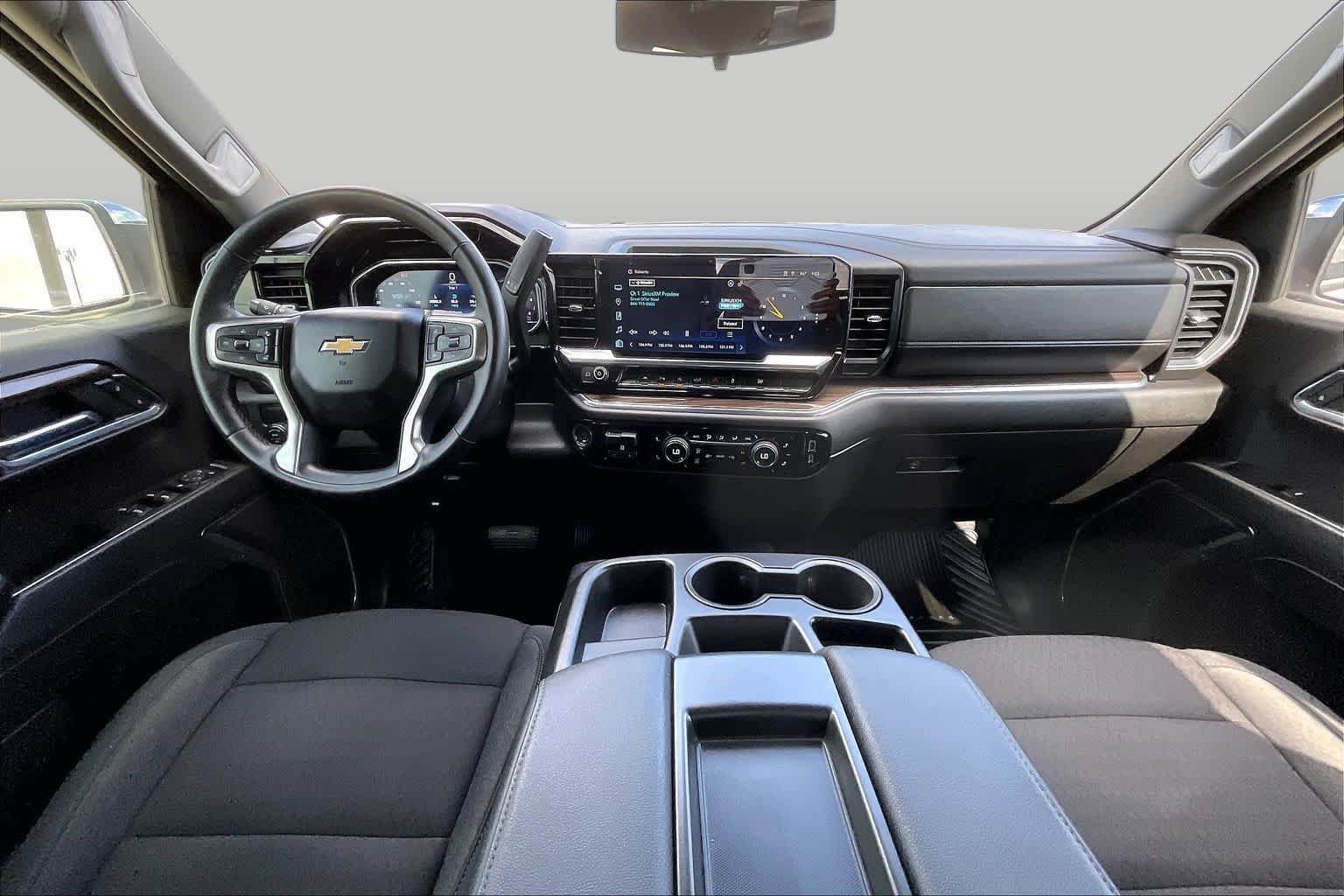 Used 2024 Summit White Chevrolet LT image 15