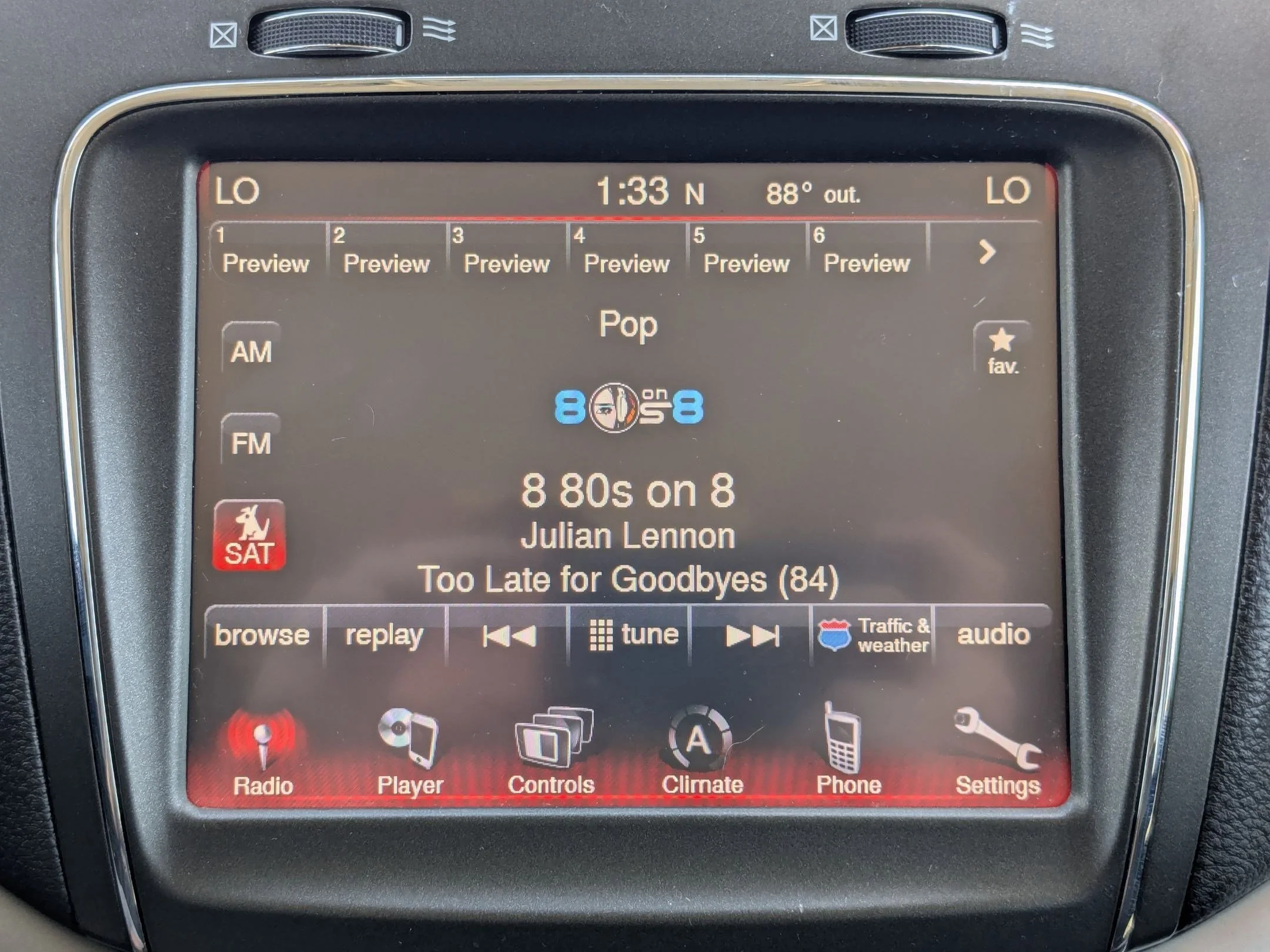 Used 2017 Granite Pearlcoat Dodge Crossroad Plus image 18