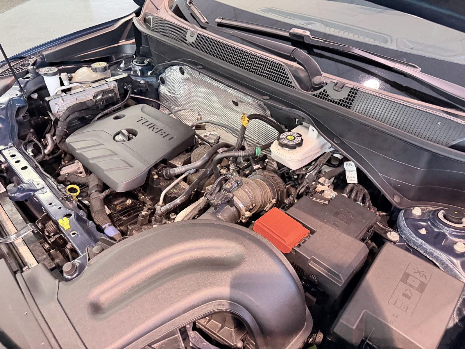 Used 2023 Sapphire Metallic Buick Essence image 53
