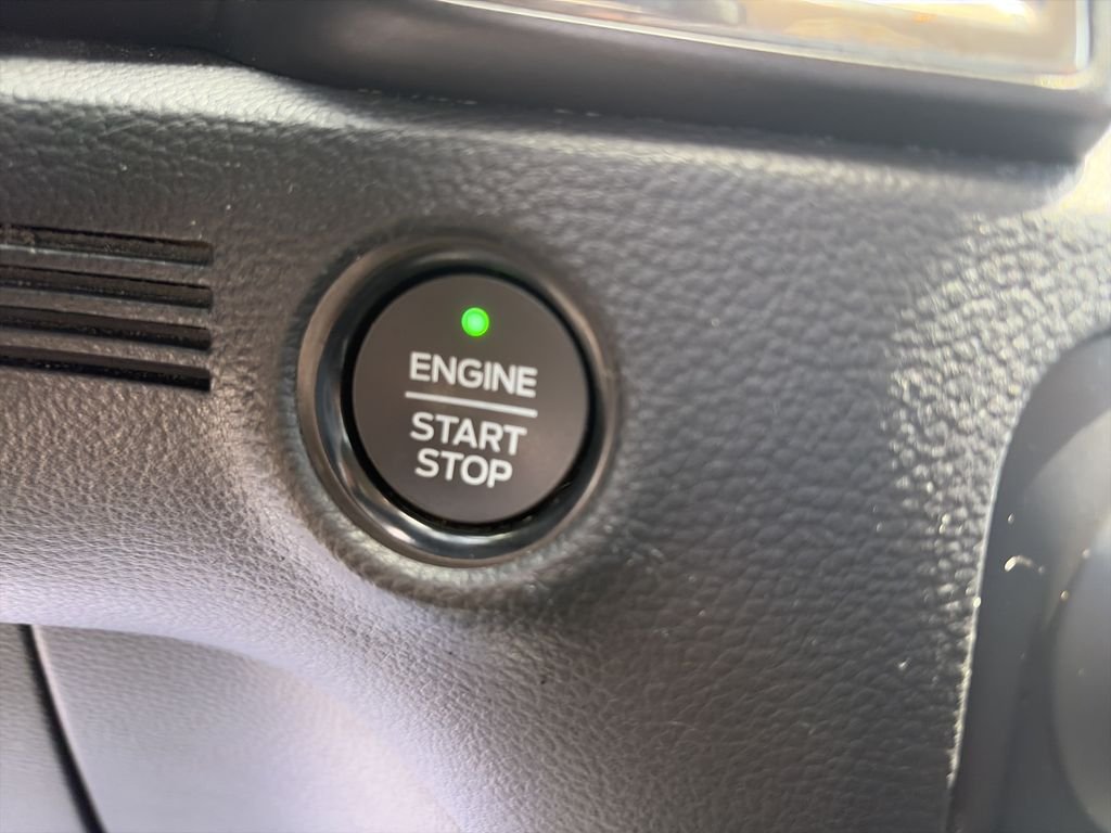 Certified Used 2021 Oxford White Ford Lariat image 29