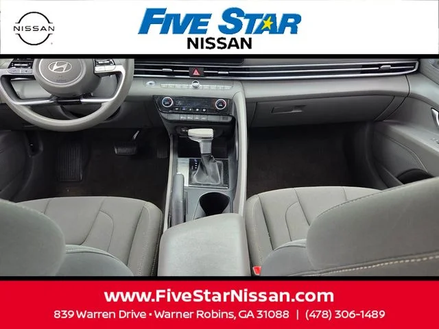 Used 2024 Black Hyundai SEL image 8