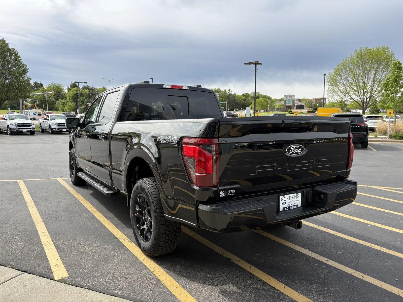 New 2026 Agate Black Ford XLT image 4