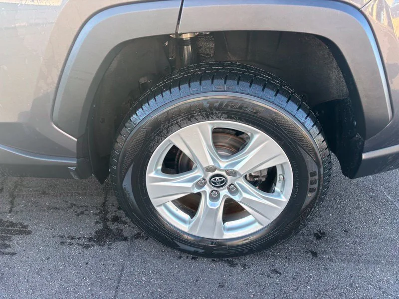 Used 2019 Gray Toyota XLE image 15