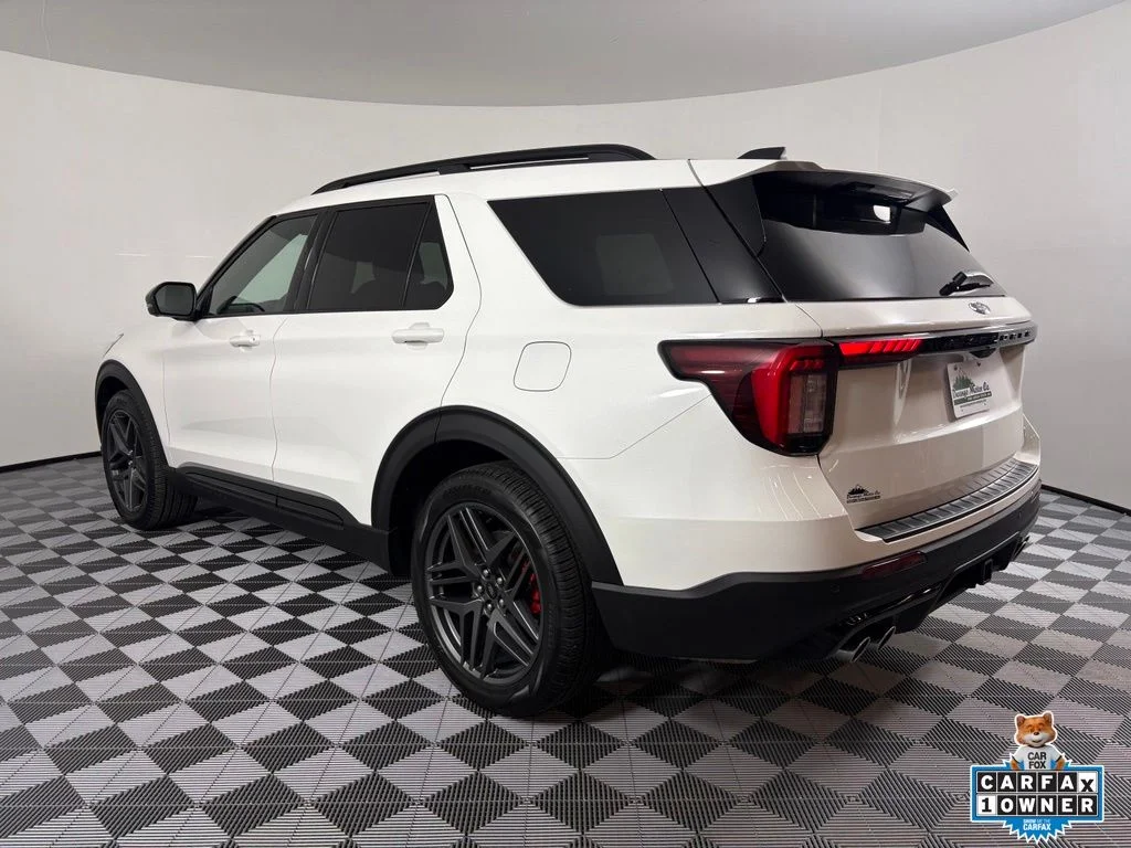 Used 2025 White Ford ST image 12