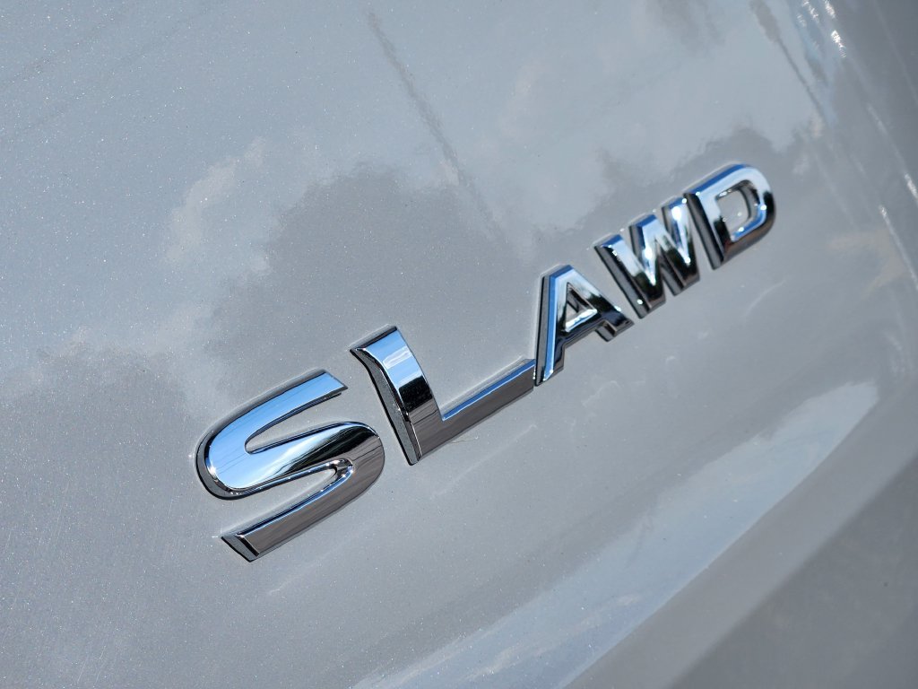 Certified Used 2021 Gray Nissan SL image 13