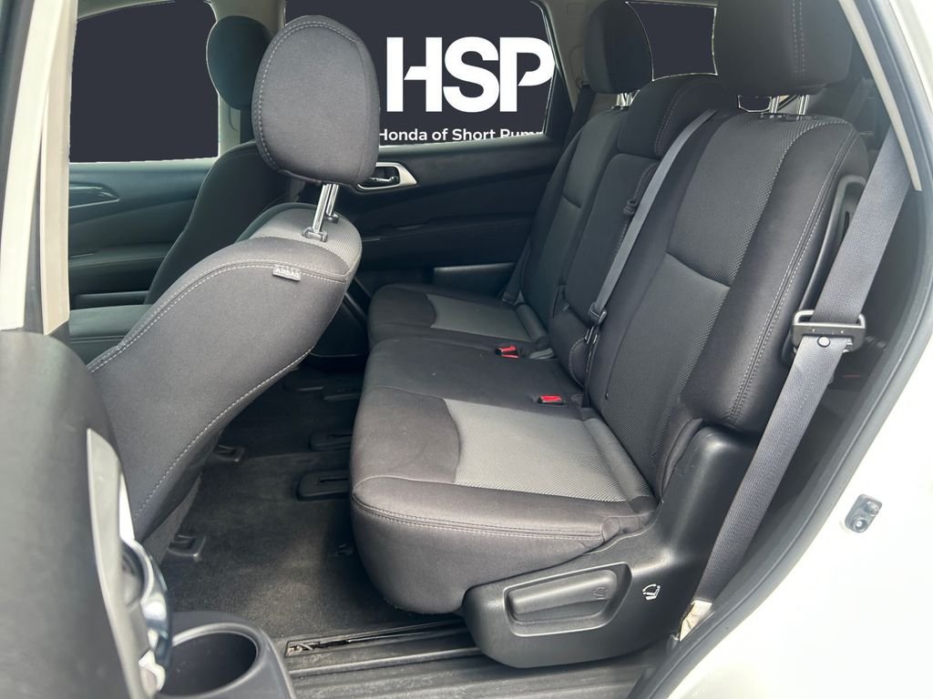 Used 2017 Pearl White Nissan SV image 13