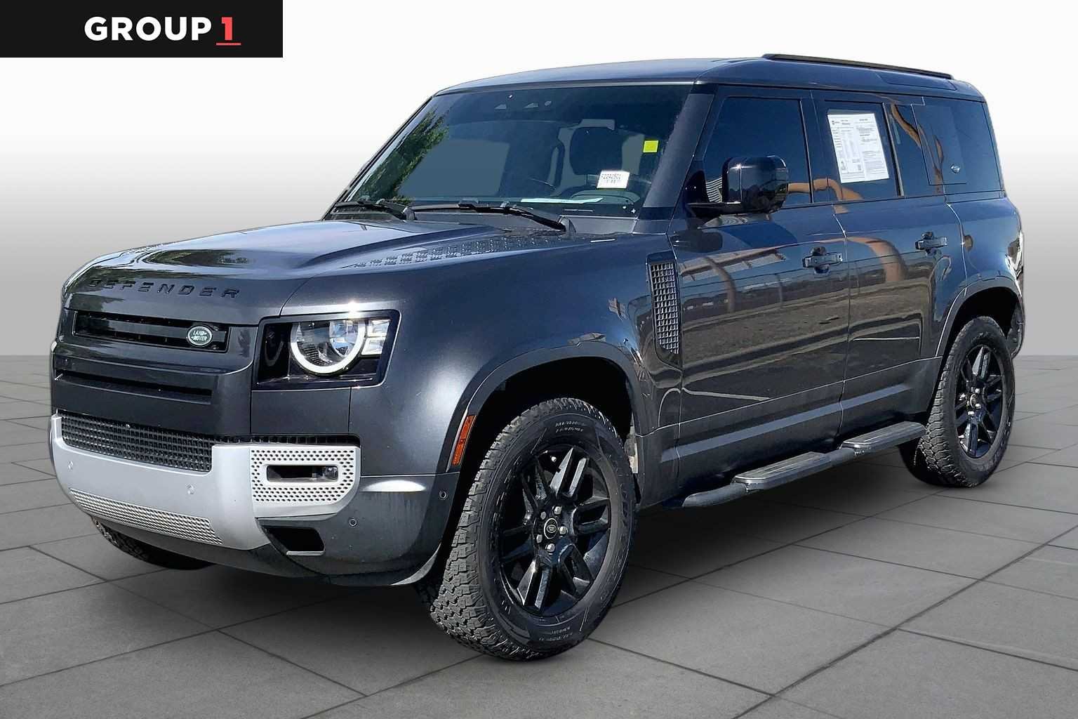 2023 Land Rover Defender S's photo