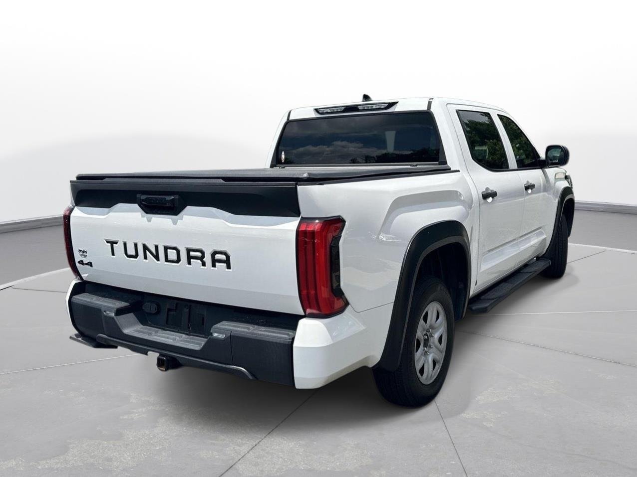 Used 2023 WHITE TOYOTA TRUCK SR image 6