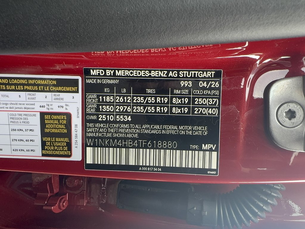 New 2026 MANUFAKTUR Patagonia Red Metallic Mercedes-Benz GLC 300 4MATIC® image 16