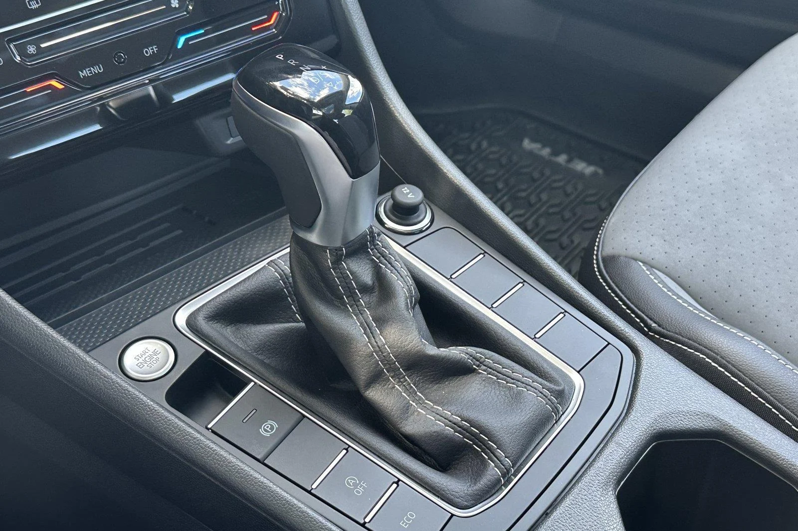 New 2026 Deep Black Pearl Volkswagen SE image 20