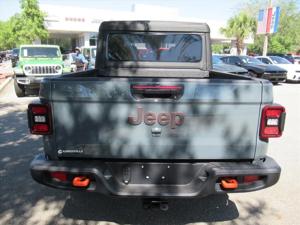 New 2026 Anvil Clear-Coat Exterior Paint Jeep Mojave image 4